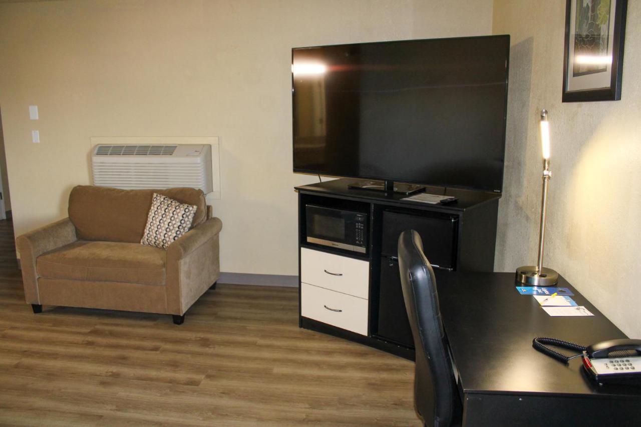 Days Inn By Wyndham Bend Ngoại thất bức ảnh
