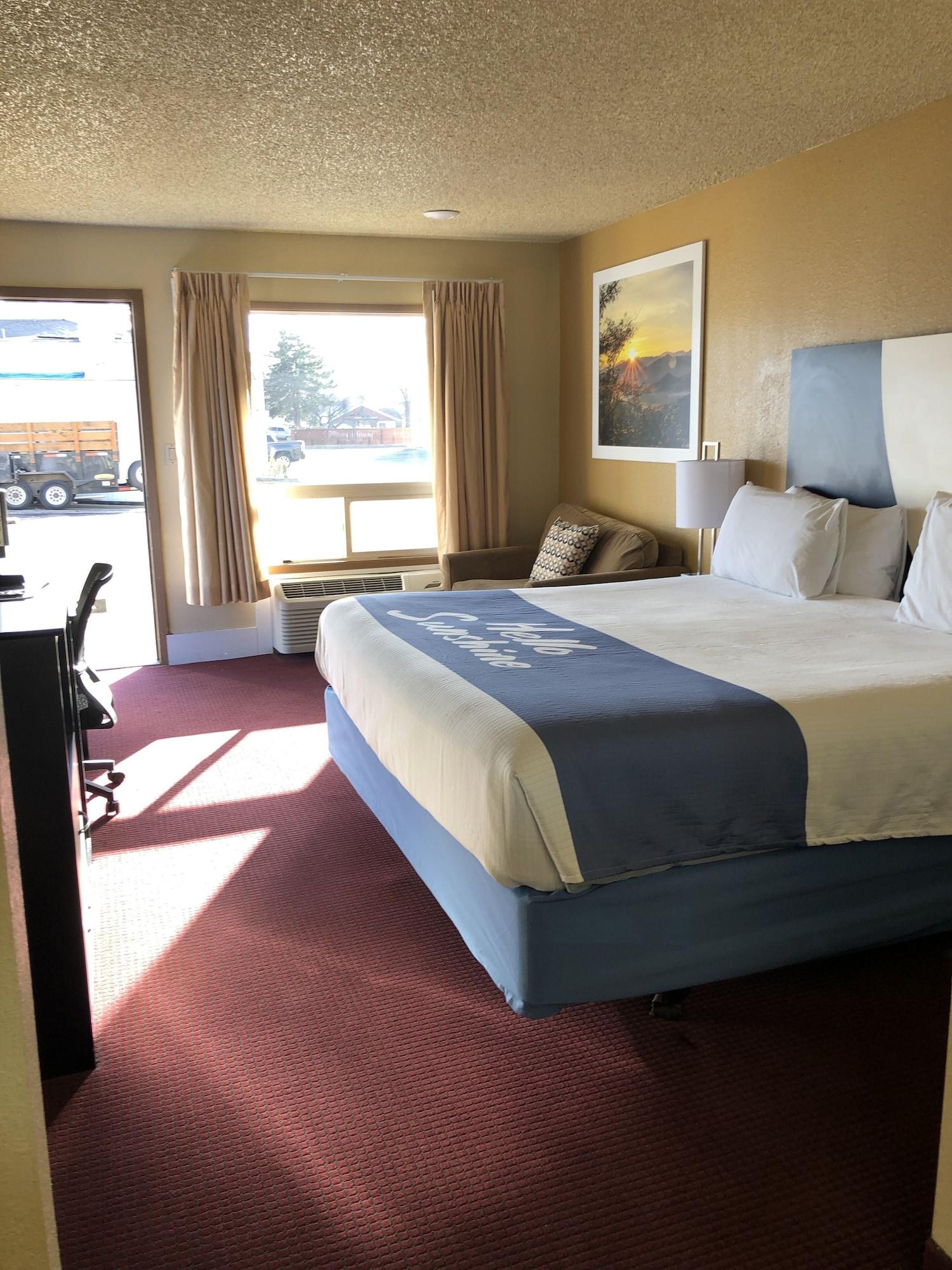 Days Inn By Wyndham Bend Ngoại thất bức ảnh