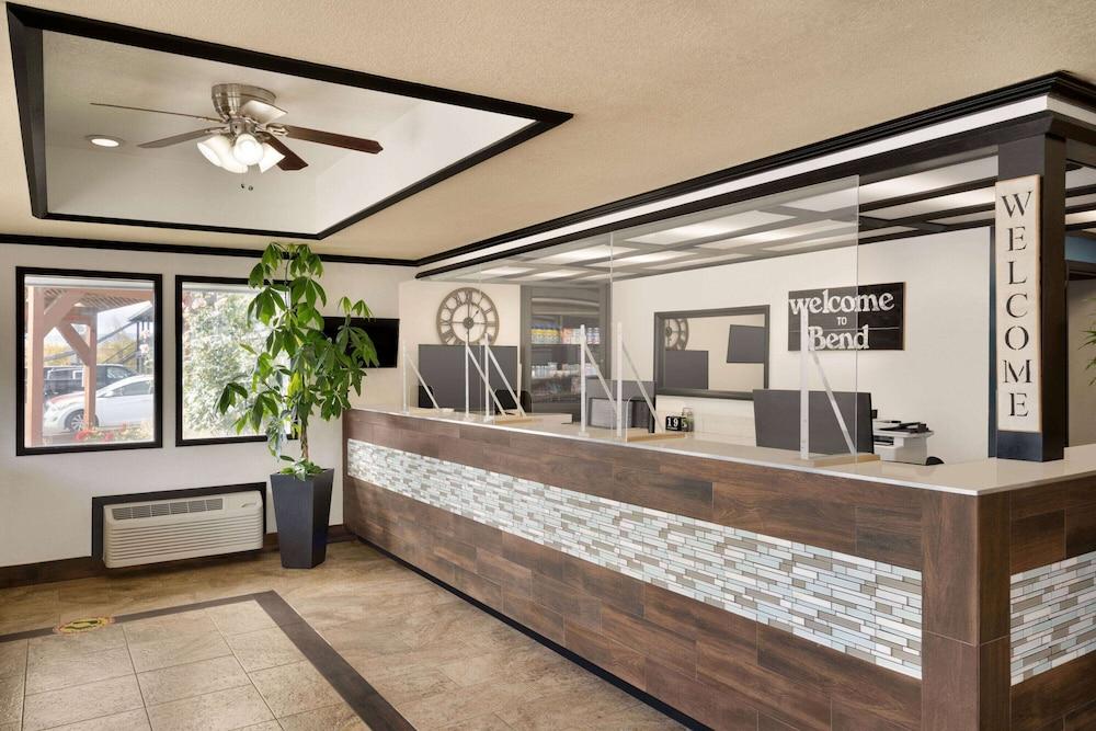 Days Inn By Wyndham Bend Ngoại thất bức ảnh